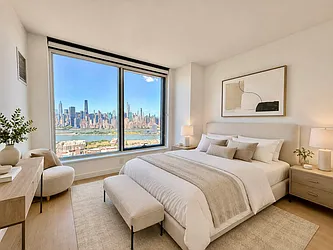 3 Court Square, #4901