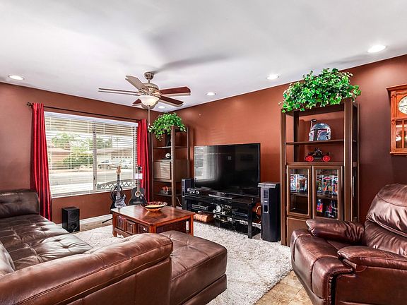 4th image of 1906 E Magdalena Dr