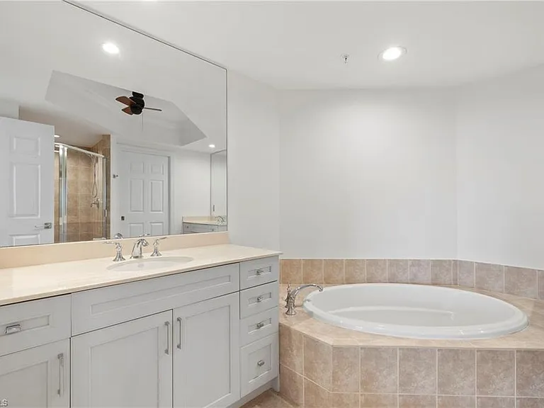 1065 Borghese Ln #403 — Photo 16