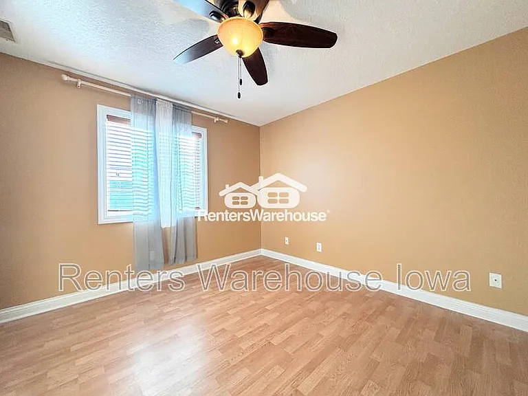 10151 Sutton Dr #8 — Photo 11