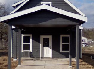 112 E Oak St, Whitewright, TX 75491