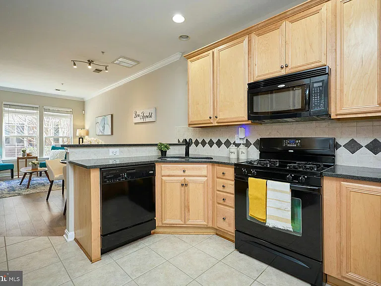 7166 Little Thames Dr — Photo 11