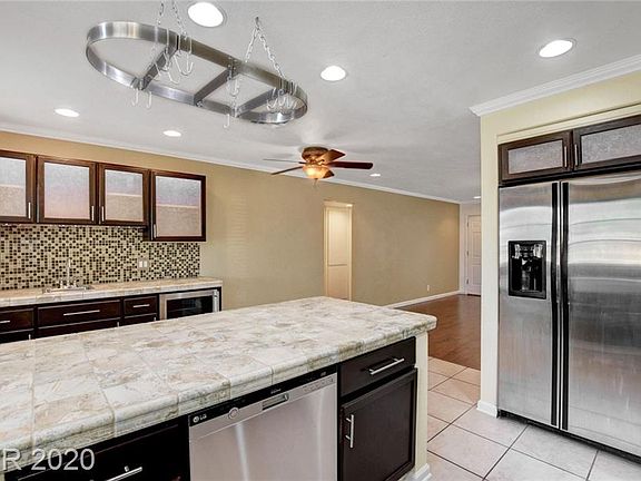 3rd image of 3880 Cirrus Ave