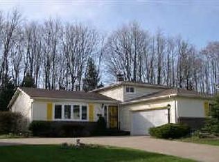 9465 Fairfield Dr, Twinsburg, OH 44087