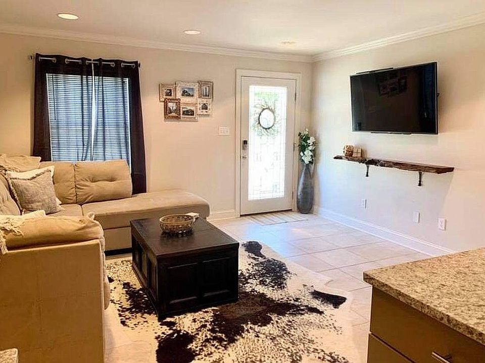 1st image of 2309 Pakenham Dr