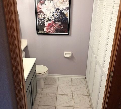 First level 1/2 bathroom
