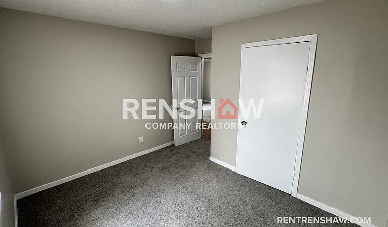 10 Navy Dr — Photo 8