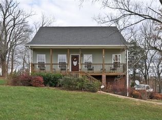 101 Montgomery Bell Dr, Burns, TN 37029