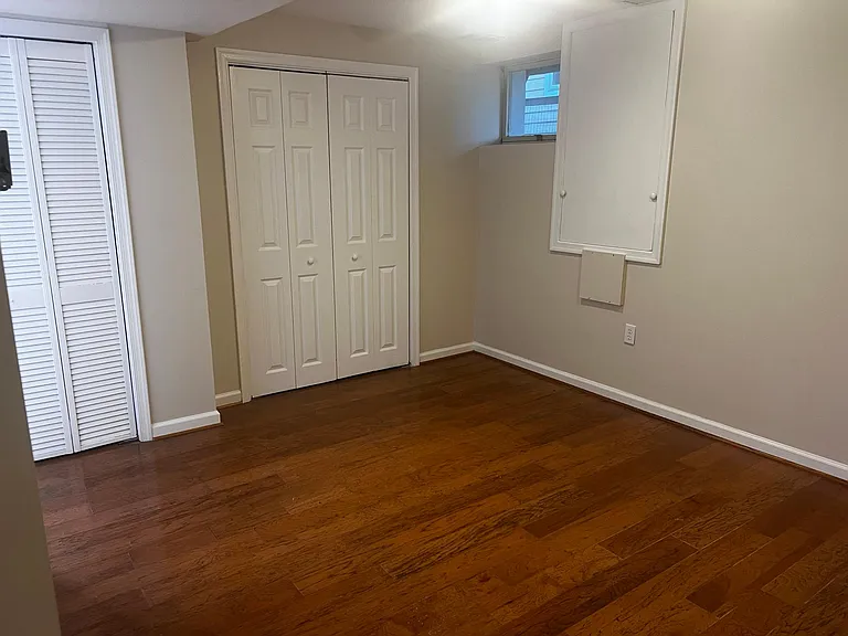 685 Shore Rd — Photo 25