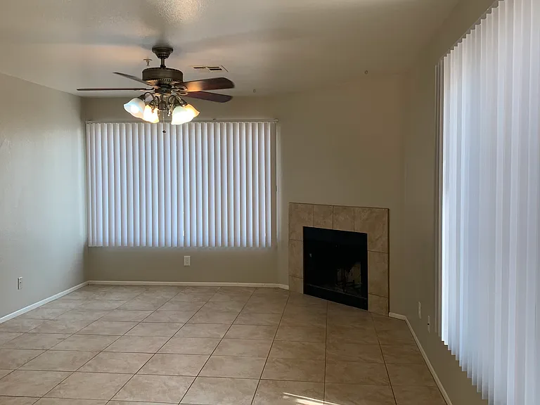 2032 Mesquite Ln #D104 — Photo 7