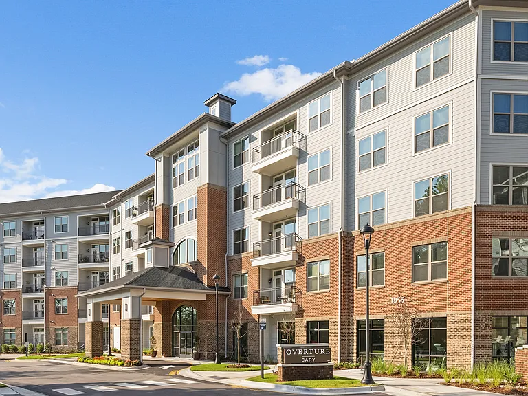 Overture Cary — Photo 29