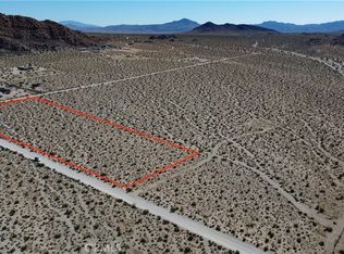 777 Peffer Ln, Lucerne Valley, CA 92356