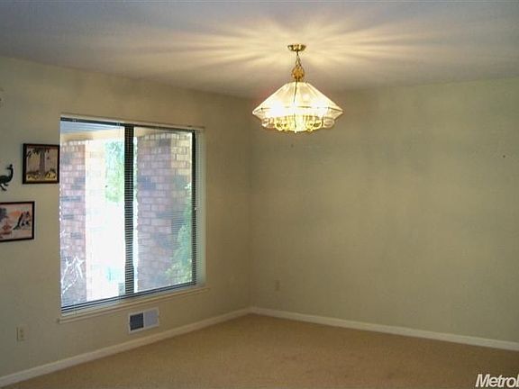 5th image of 707 Fairview Dr