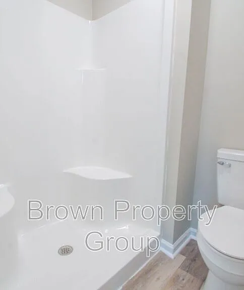 621 Winthrop Ct — Photo 14