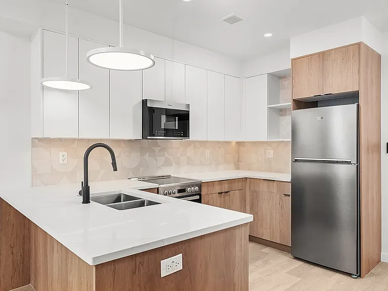 1615 Cedar St #6C — Photo 2
