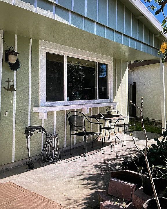 1st image of 458 Spruce Cir