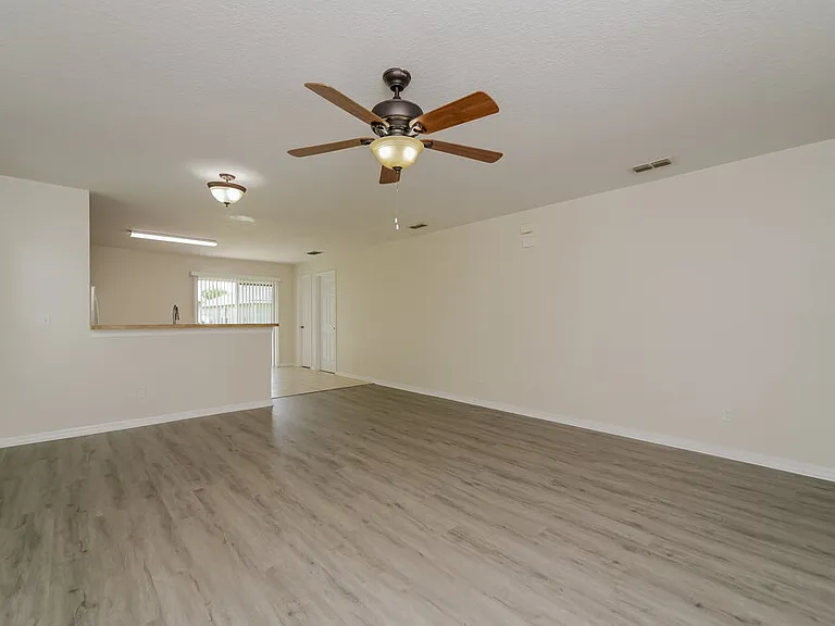 735 Windrose Dr — Photo 6