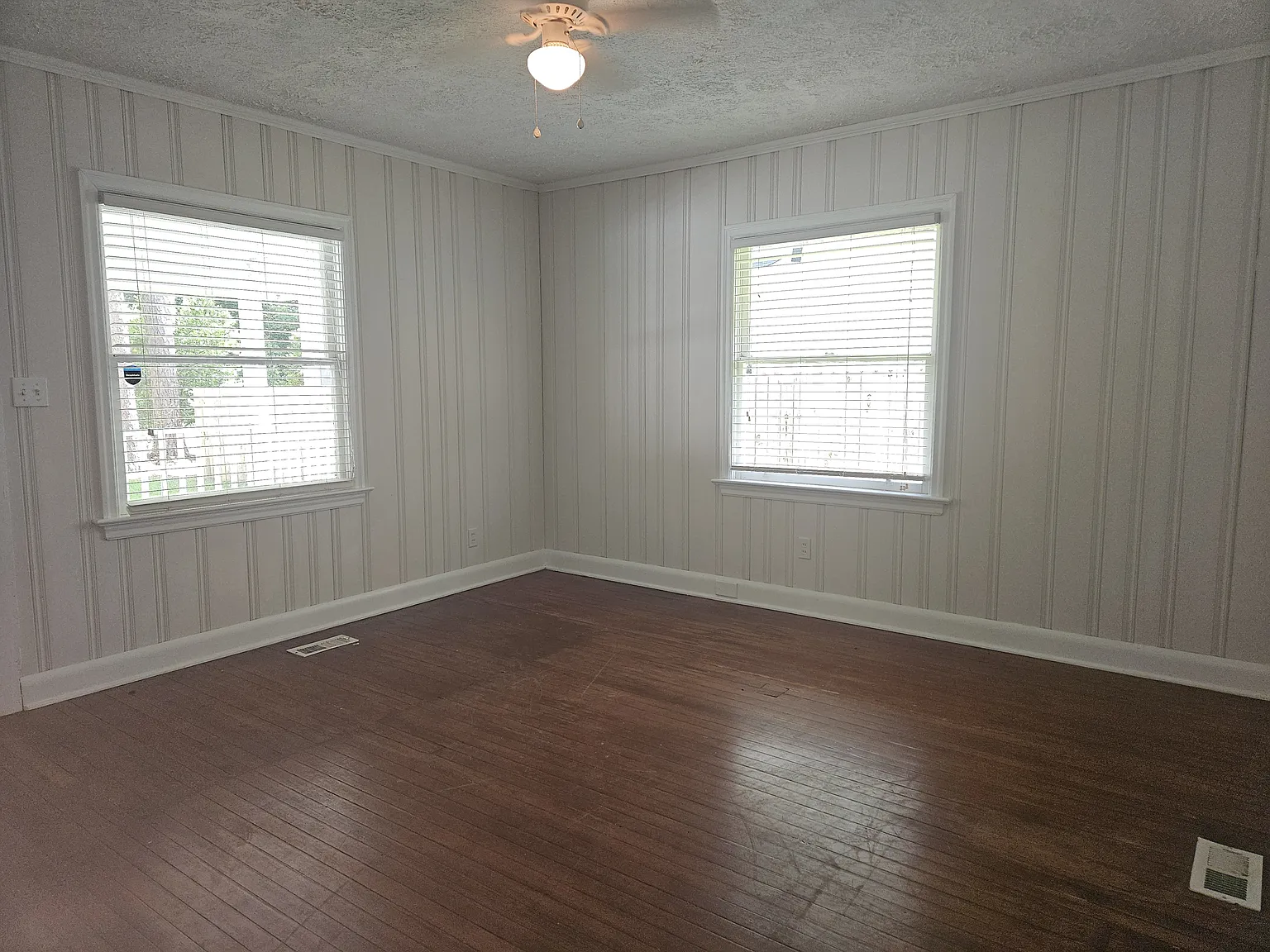 2 bed, 1000 sqft, $1,795 — Photo 2
