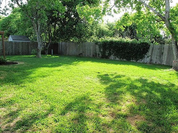 5th image of 103 Sweetgum Dr