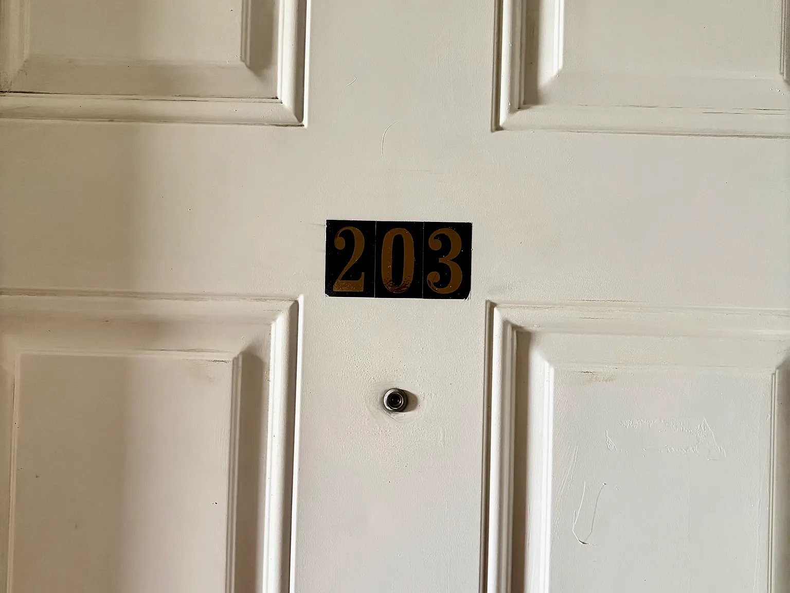 2 bed, 1010 sqft, $1,550 — Photo 2