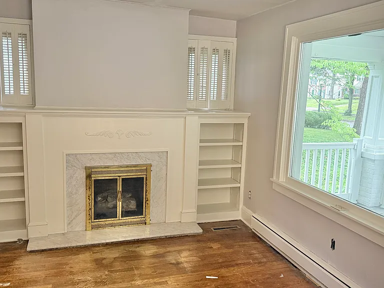 284 Castle Blvd — Photo 3