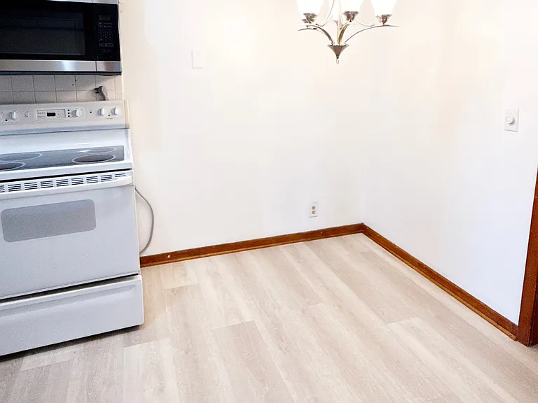 1613 S Gold St #1613 — Photo 7