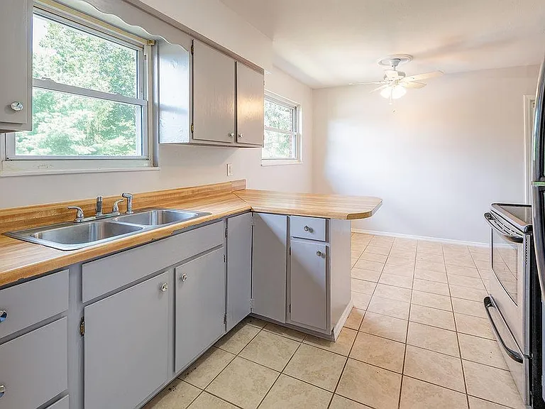 677 Monte Vista Rd — Photo 7