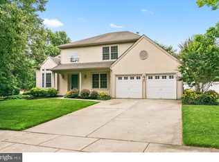 32 Dominion Dr, Marlton, NJ 08053