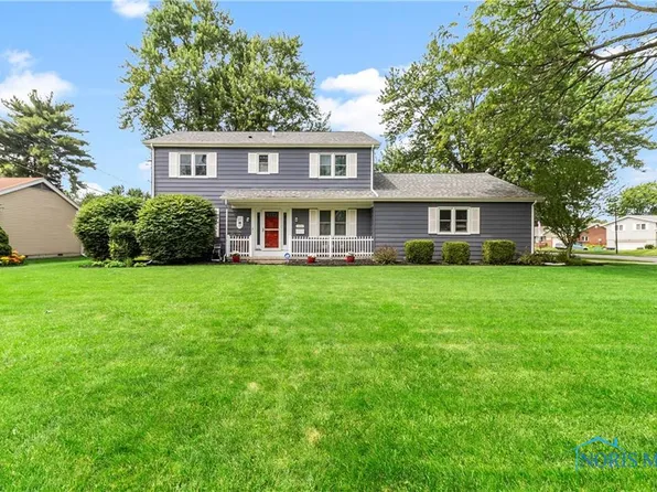 2206 Midlawn Dr, Toledo, OH 43614