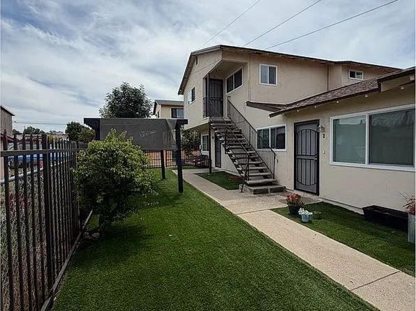 5277 Naranja St, San Diego, CA 92114