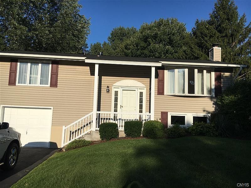 1st image of 104 Briarhurst Ln
