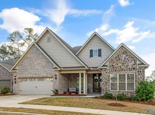 8 Thicket Grove Cir SW, Huntsville, AL 35803