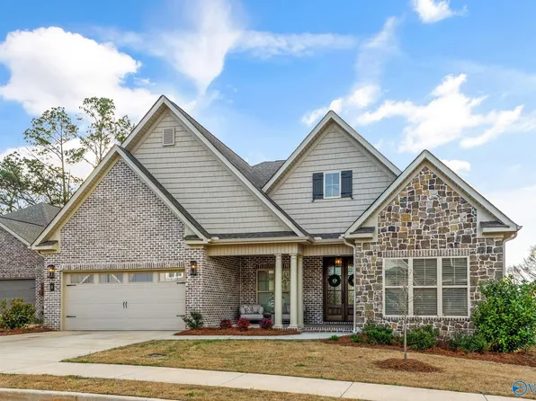8 Thicket Grove Cir SW, Huntsville, AL 35803