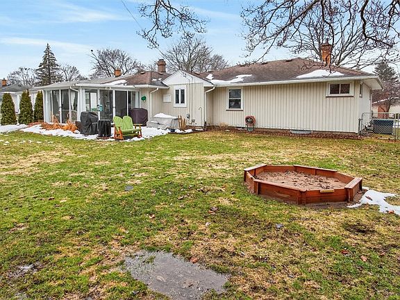 3rd image of 80 Ripplewood Dr