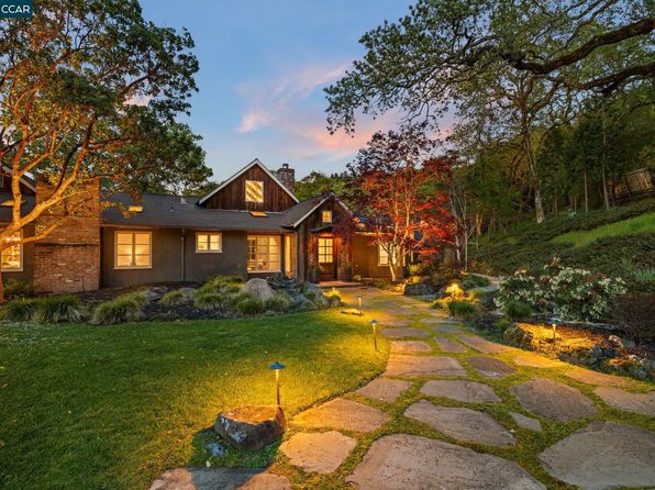 15 Cascade Ln, Orinda, CA 94563