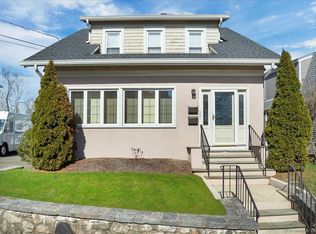 12 Scott Pl, Stamford, CT 06902