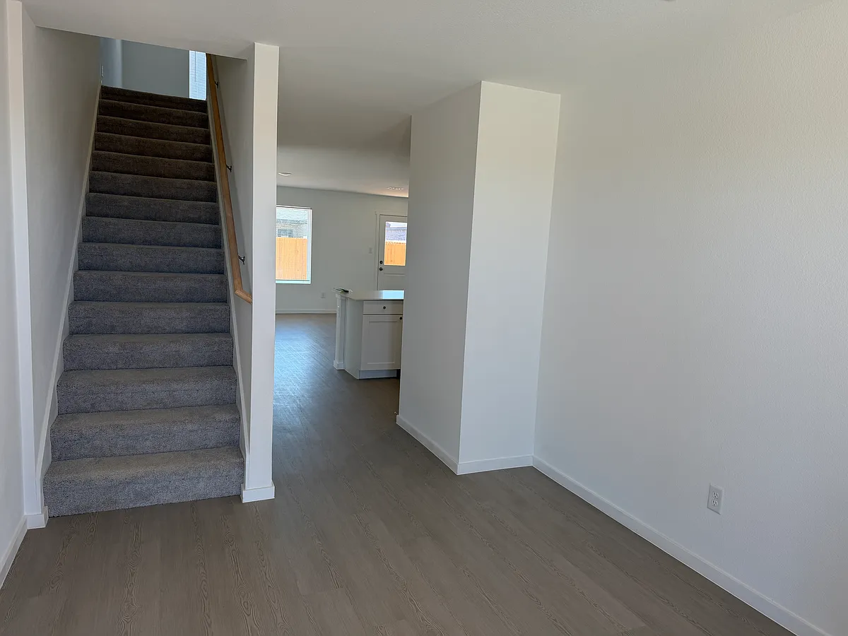 Building Photo - 1503 Good Prairie Ave