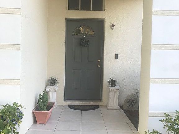 5th image of 27705 Mulholland Ct
