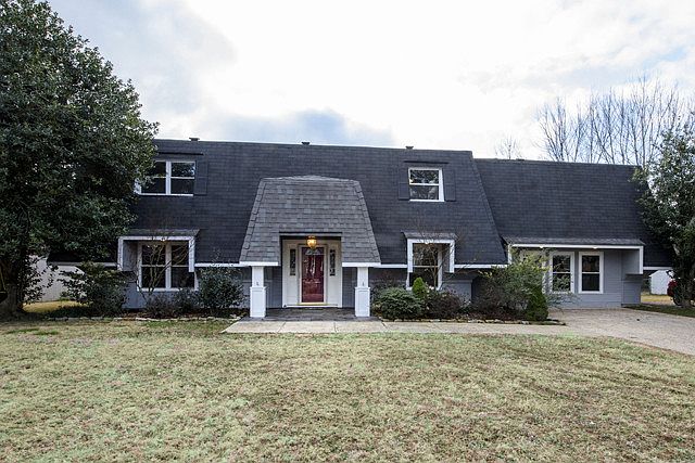 1st image of 2016 Woodmore Dr SE
