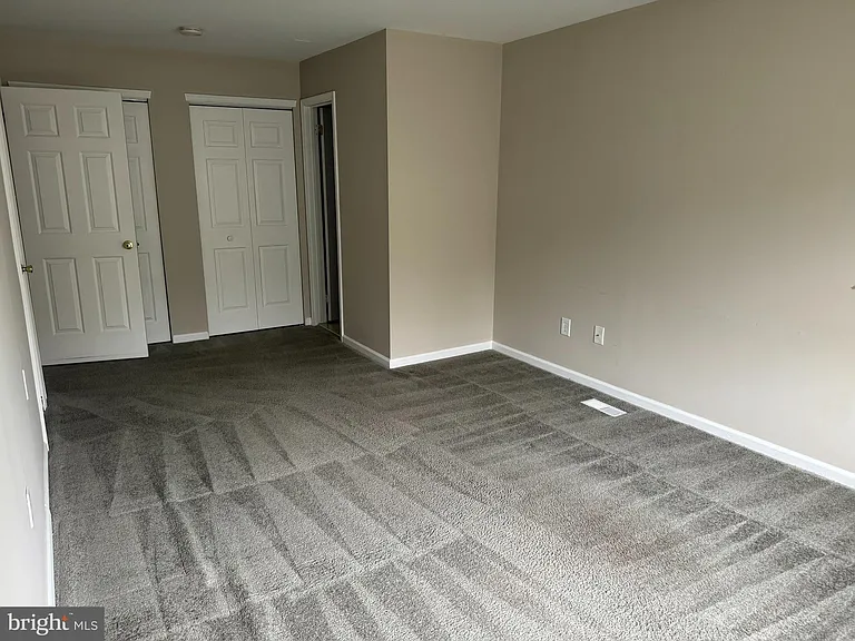 1417 Kathleen Ct — Photo 8
