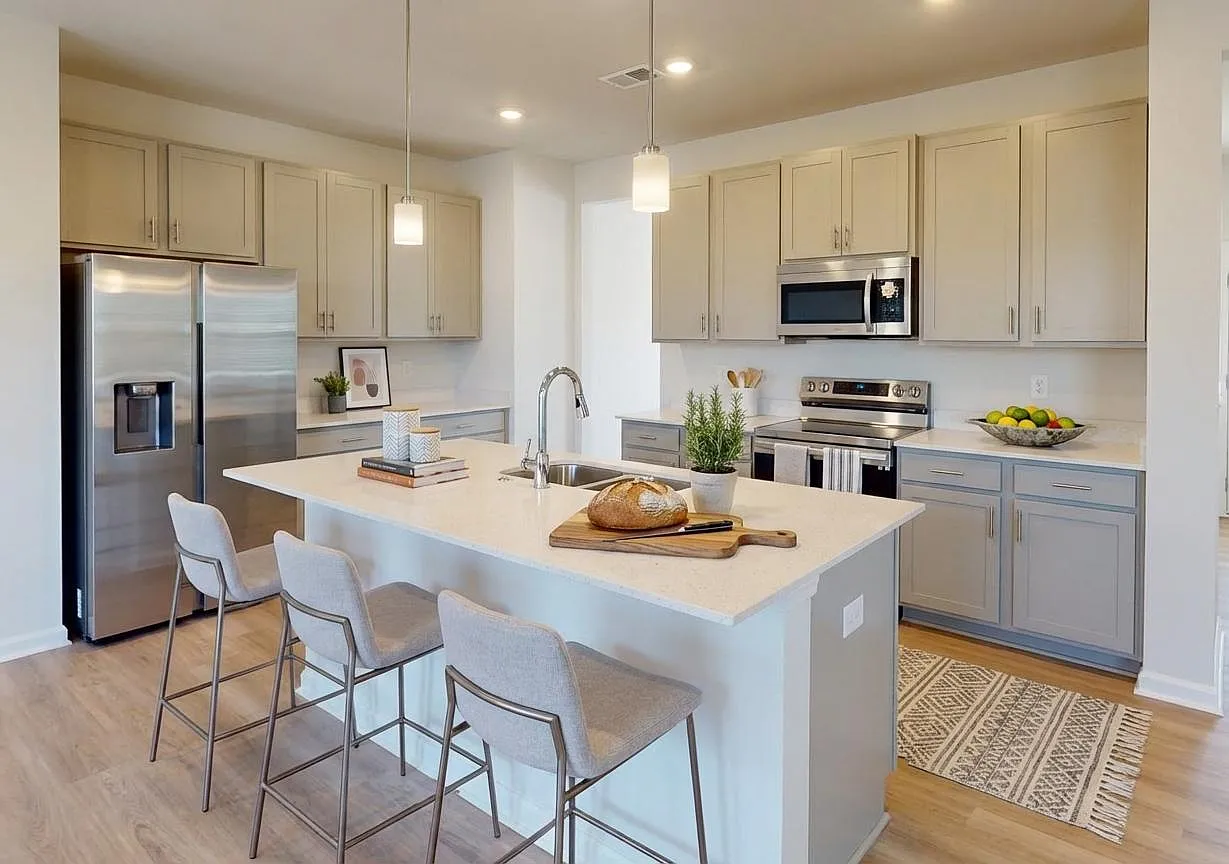 Quinn Residences at Snapping Shoals — Photo 1