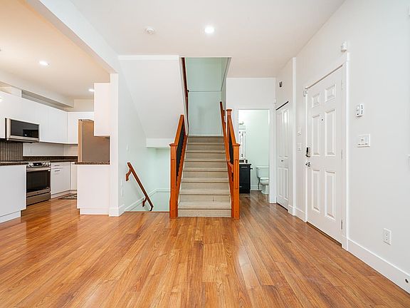 5th image of 19319 72nd Ave #D3