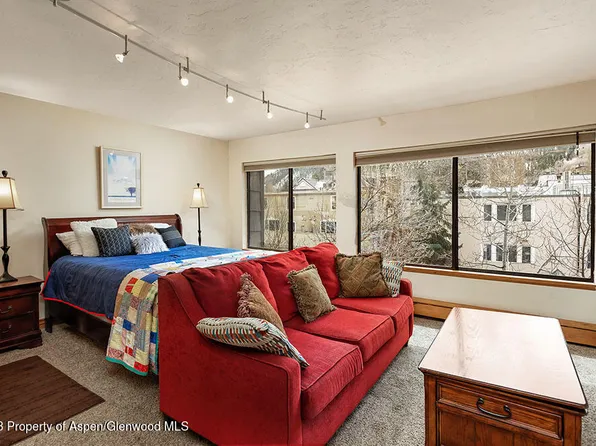 725 E Main St #303, Aspen, CO 81611