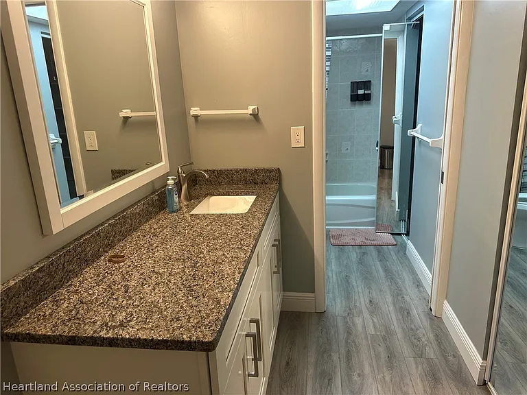 102 Fairway Ct #102 — Photo 6