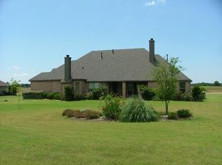 1033 Deerfield Dr, Wills Point, TX 75169