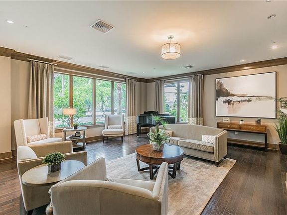 3rd image of 146 4th Ave NE Unit 303