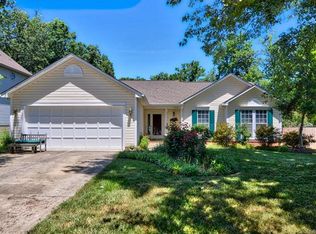 9501 Secretariat Dr, Charlotte, NC 28216
