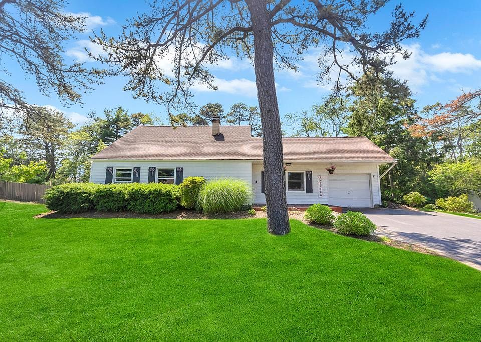 1st image of 30 Redpine Drive