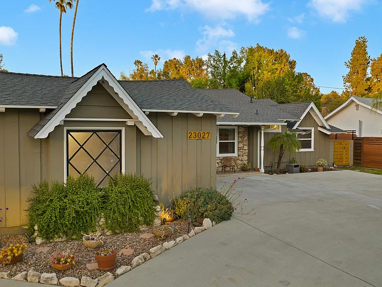 23027 Gainford St — Photo 22