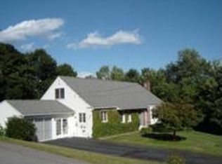 65 Central St, Hallowell, ME 04347